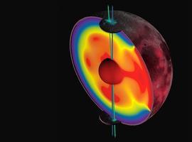 Antiguos depósitos de hielo confirman el desplazamiento del eje lunar