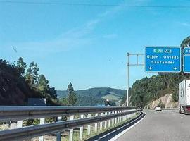 Tráfico multa a 70 asturianos, sin cinturón de seguridad, en una semana de controles