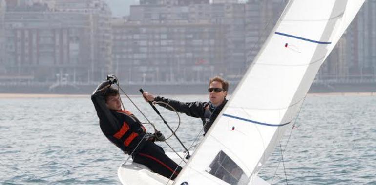 Comienza el sábado el Trofeo de Vela Ligera Santa Catalina en Gijón