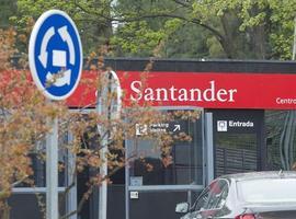 El Santander anuncial zarru dhasta 450 oficines mientres lañu