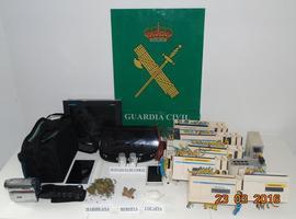 2 vecinos de Cudillero detenidos por la Guardia Civil por tráfico de drogas