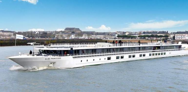 El Elbe Princesse, la última incorporación a la flota de CroisiEurope zarpa en Berlín