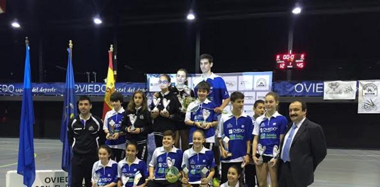 #Badminton. El Oviedo domina en casa