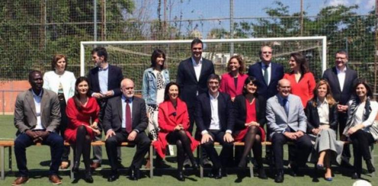 Pedro Sánchez presenta en Barcelona su gobierno en la sombra 