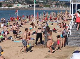 Gijón rellenará con un trasvase de arena la playa de San Lorenzo