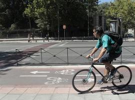 Ciclistas y motoristas, objetivo terrestre y aéreo de Tráfico este fin de semana