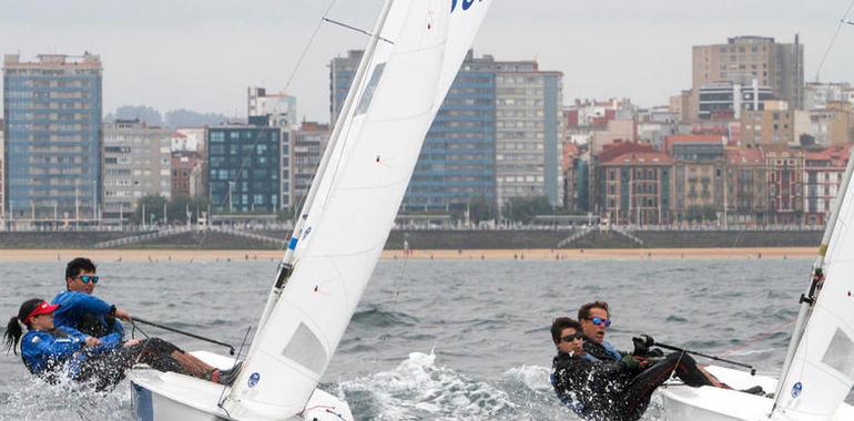 Buena jornada de domingo en el III Trofeo San Pedro de Vela Ligera del RCAR