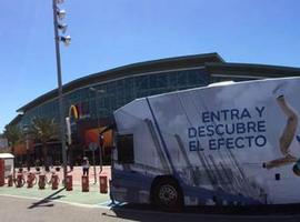 El bus Tour del fabricante de smartphones ZTE llega a Gijón