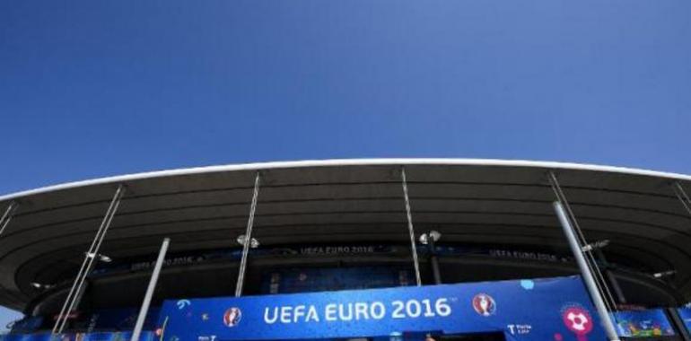 Francia y Rumanía abren la gran fiesta del fútbol europeo en un clima social convulso