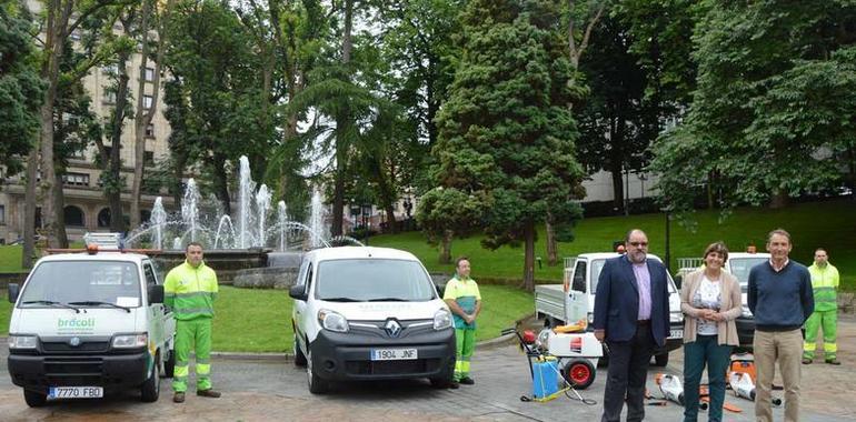 Oviedo usará vehículos más ecológicos para el mantenimientos de las jardineras