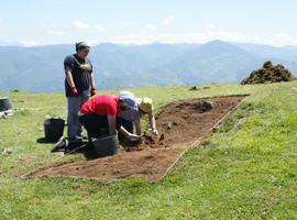 La ULE reanuda excavaciones en necrópolis de Belmonte y Santo Adriano