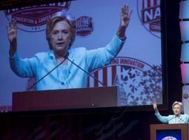 Hillary aumenta su ventaja sobre Trump en 8 puntos 