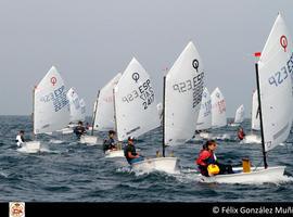 El V trofeo Villa de Gijón de Vela Ligera reunió de nuevo a los mejores