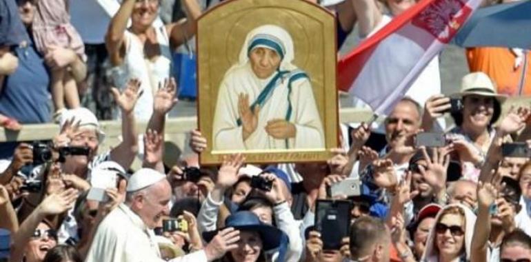 El Papa Francisco inscribe a la Madre Teresa de Calcuta en el Santoral