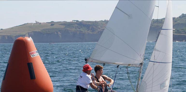 Comienza el Trofeo de Otoño de la bahía gijonesa