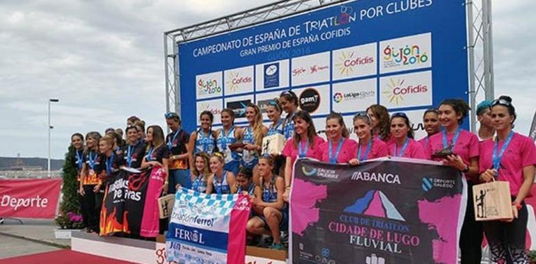 El Triatlón de la Mujer, una gran fiesta en Gijón