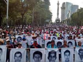 Familias de los estudiantes desaparecidos en Ayotzinapa piden voz internacional