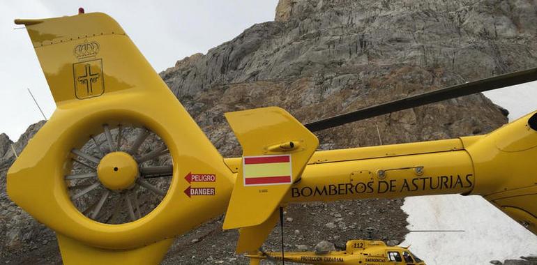 Evacuada a Arriondas una montañera lesionada cerca de Urriellu