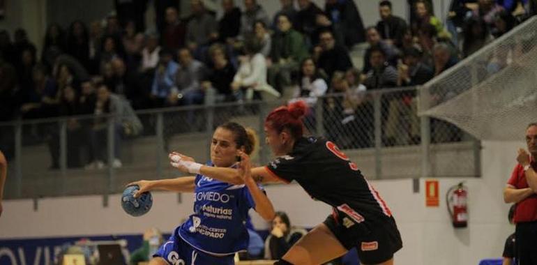 Gran victoria y liderato del ANSA Oviedo Balonmano Femenino 