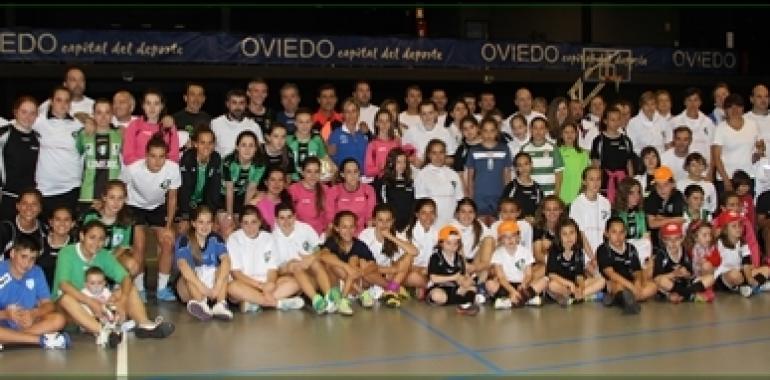 El Oviedo Moderno recauda 1161€ para la Fundación AINDACE