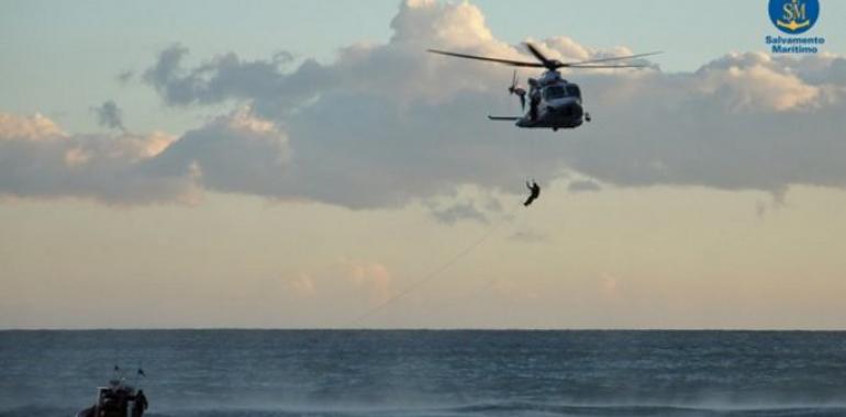 Se reanuda por sexto día la búsqueda del pescador desaparecido en Llanes