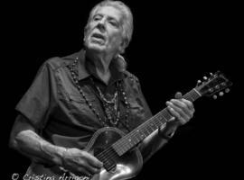 El concierto de John Mayall, teatro con MikroLab y danza con Vientos de mar, esta semana en Laboral Ciudad de la Cultura