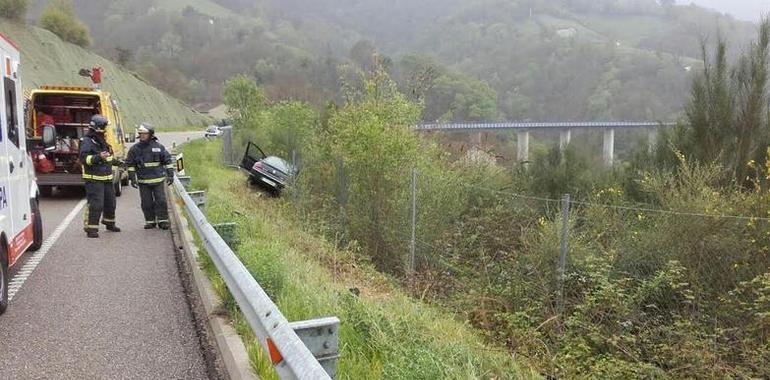 Herido tras salirse de la vía en La Güeria Carrocera