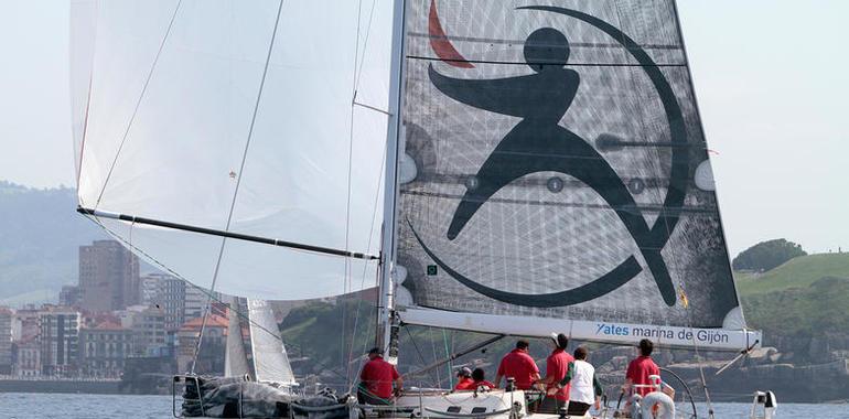 La falta de viento suspende el I Trofeo Real Club de Regatas de Crucero