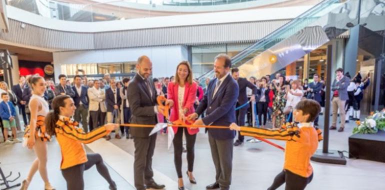 Intu Asturias estrena su remodelada planta baja con nuevas tiendas y accesos