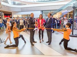 Intu Asturias estrena su remodelada planta baja con nuevas tiendas y accesos