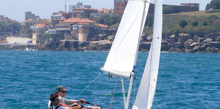 Francisco y María Palacio suben hasta el tercer puesto en la general del Trofeo de Verano de Snipe