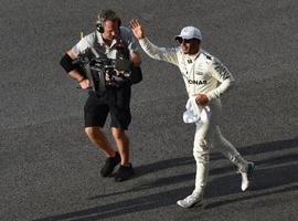 Hamilton logra la pole en Malasia. Fernando Alonso saldrá décimo