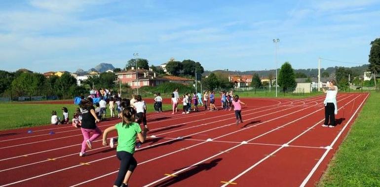 Jornada de captación de jóvenes atletas en el Colegio Público Valdellera de Posada