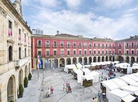 El Mercado de Artesanos de Gijón, finalista de los Premios Nacionales de Artesanía