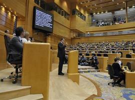 Rajoy pide tranquilidad a los españoles y el Parlament proclama la República catalana