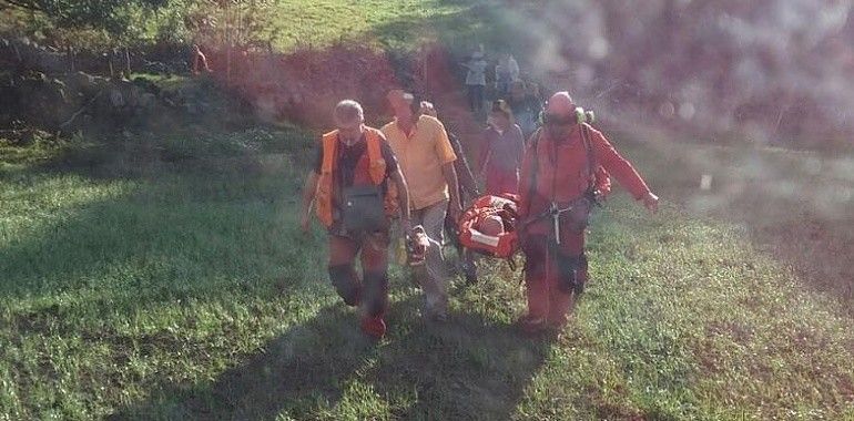 Herido un vecino de Las Regueras en accidente de tractor