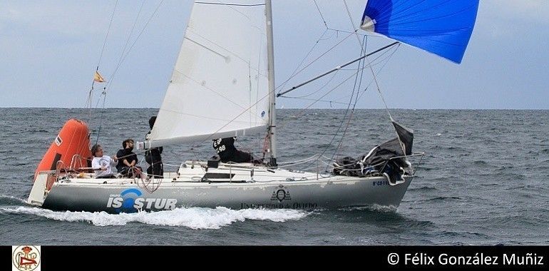 Triunfos del Oviedo-Isastur y el Ita II en el Trofeo de Otoño de Cruceros