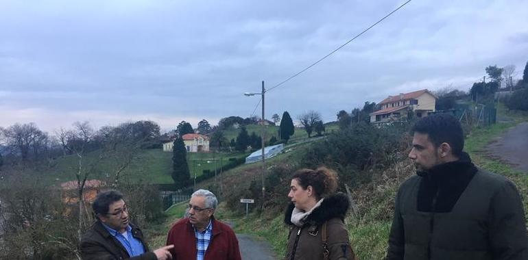 Los concejales de IU de visita por los caminos San Cipriano de Pando