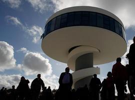 El Centro Niemeyer recibe miles de apoyos en las redes sociales