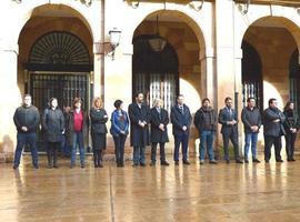 Minuto de silencio en Oviedo contra los asesinatos machistas