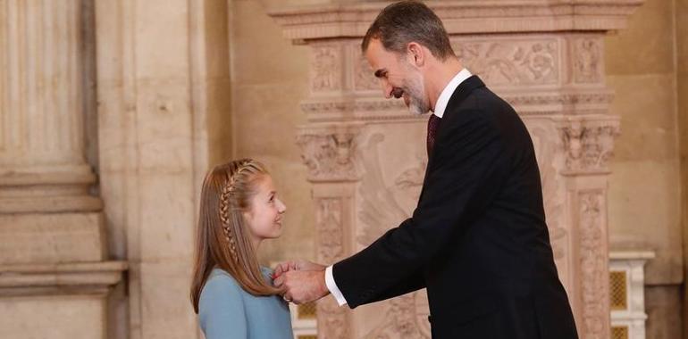 La Princesa de Asturias recibió el Toisón de Oro de manos de Don Felipe