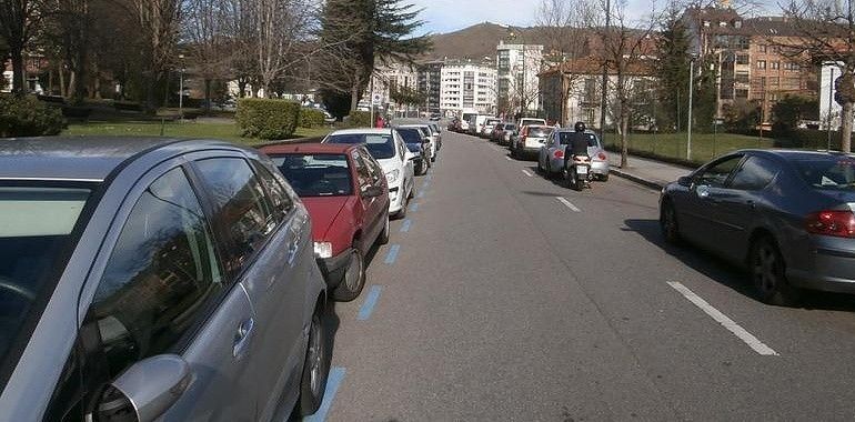 Corte de tráfico en la ovetense calle de La Regla