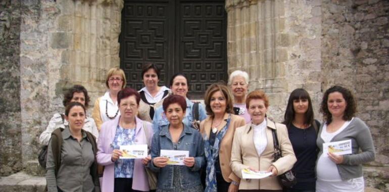 La Asociación de Comerciantes de Llanes entregó los premios de la campaña “Llénate de Otoño