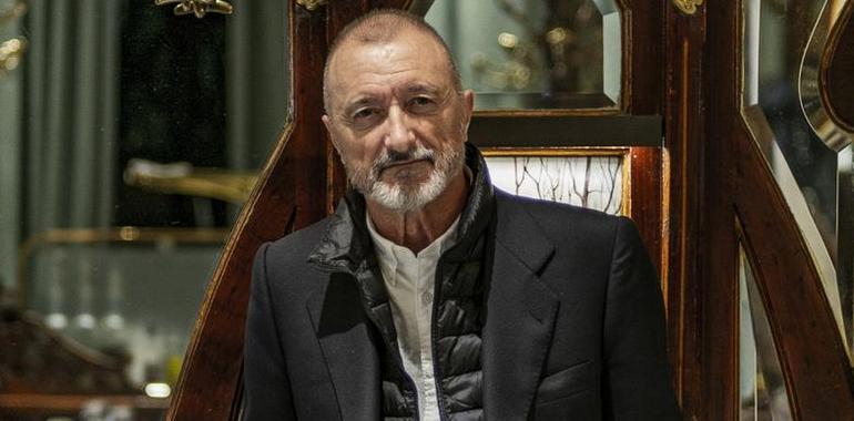 Sabotaje, la novela de Arturo Pérez-Reverte que completa la trilogía Falcó