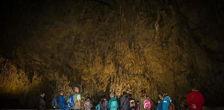 Prehistoria en la Cuevona de Ardines