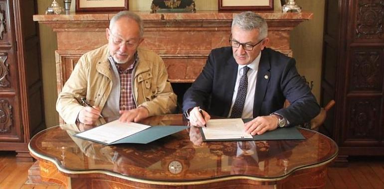 Uniovi recibe los fondos bibliográficos del catedrático Ricardo Anadón Álvarez