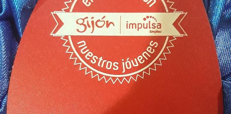 Compromiso Asturias XXI recibe el sello ‘Empresas comprometidas con nuestros jóvenes’