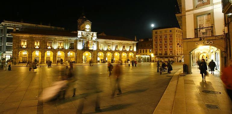 Noche Blanca en Avilés. "Escaparates de Poema"