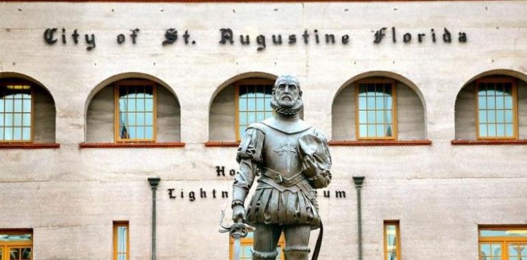 Encuentro de la alcaldesa de Avilés y el alcalde de St. Augustine en el Año de Pedro Menéndez 