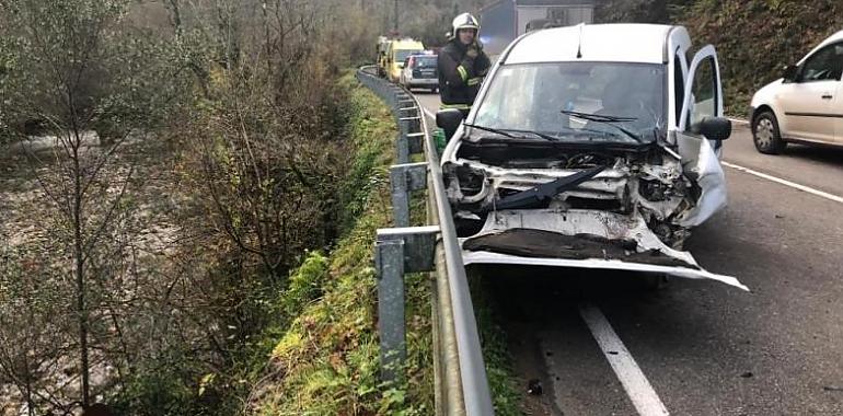 Herida tras accidente de un turismo en Belmonte